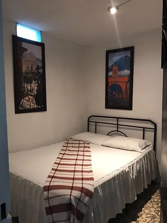 Hostel La Quinta Antigua 2*,  Guatemala